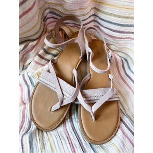 Gently Worn TOMS Lexie Burnished Lilac Leather Braid Ankle Strap Sandal